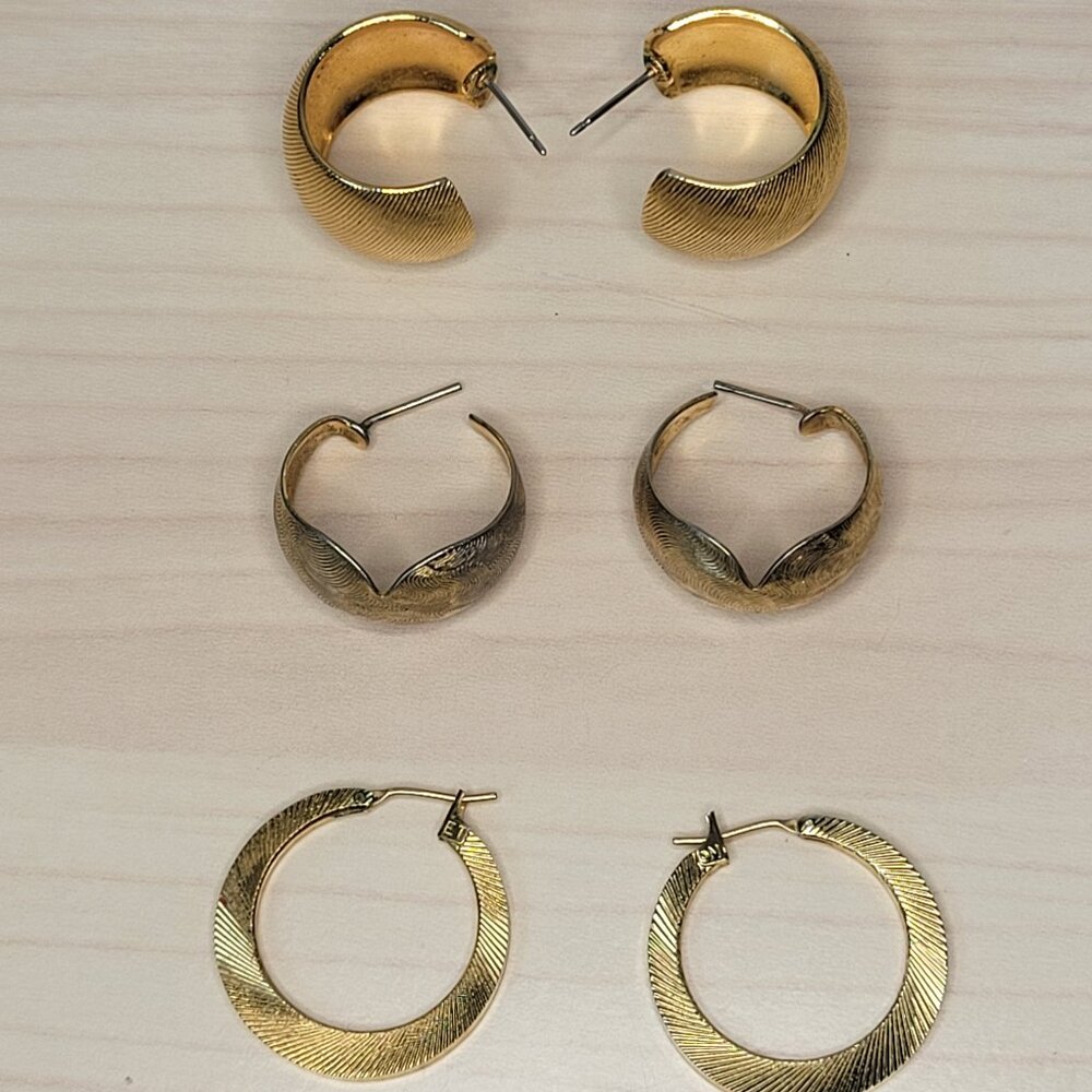 Bundle of 3 Pairs of Vintage 80s Textured Gold-Toned Hoop & Semi-Hoop Earrings